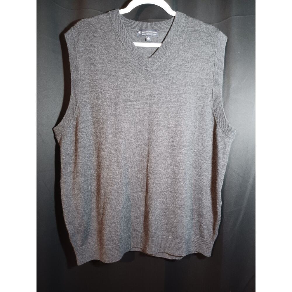 Lot of 2 Hart Schaffner Marx Men XL Merino Wool V‑Neck Sweater Vests Gray Brown